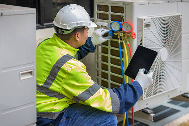 Professional Ac Installation technician working in Mars Hill, NC
